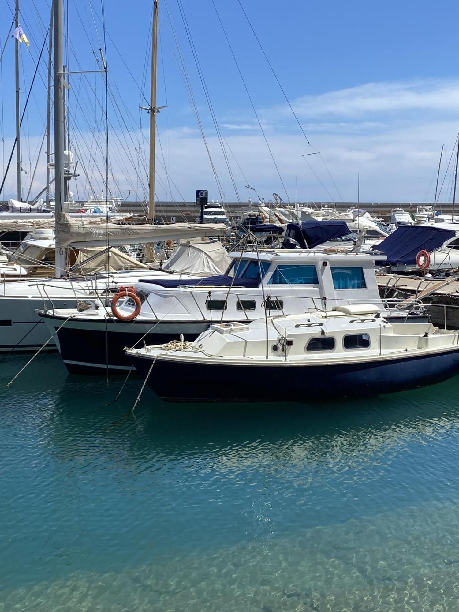 Aloha Jak's Boat Botel Alassio