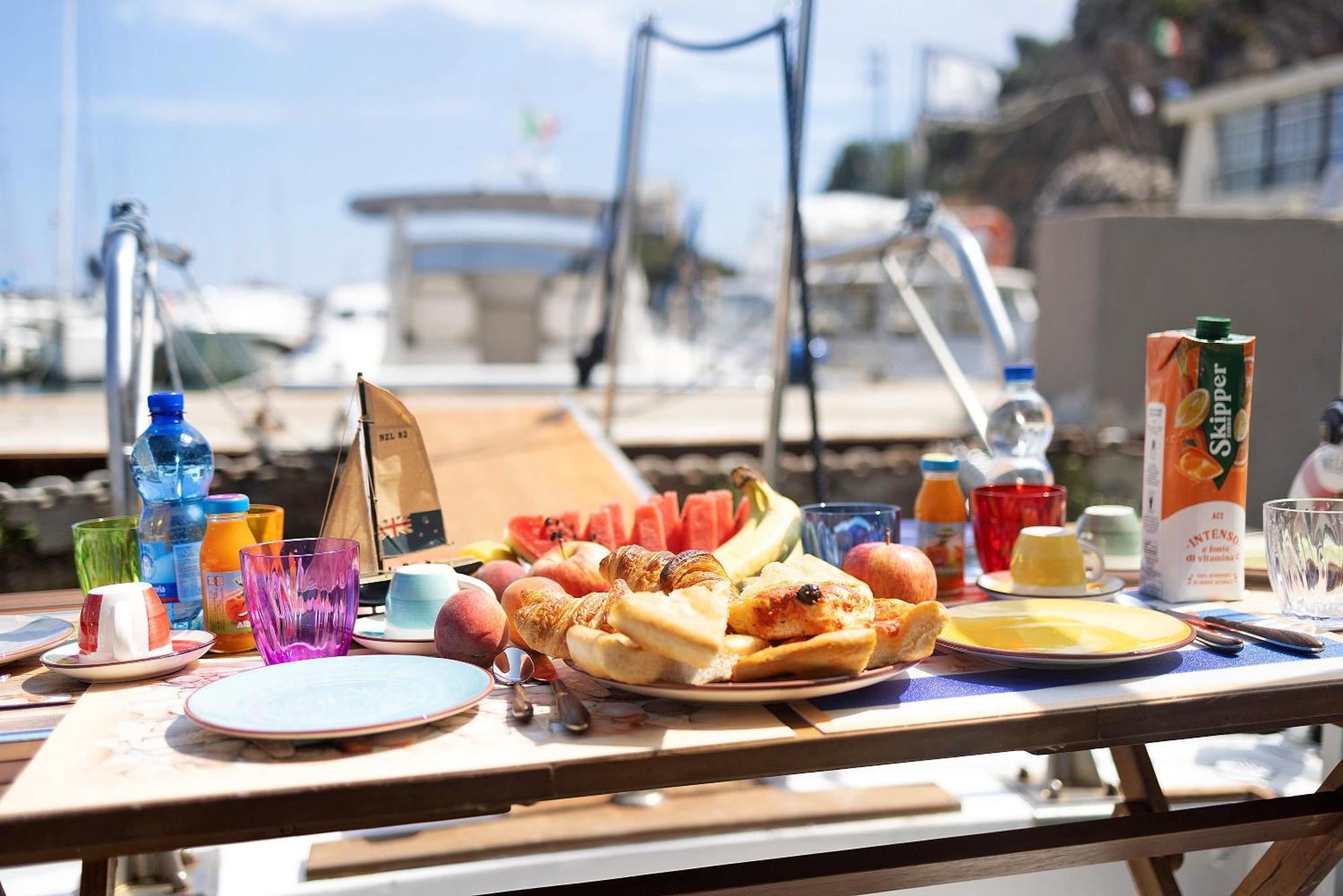 Aloha Jak's Boat Alassio